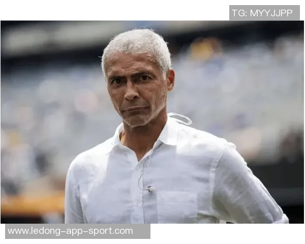 瓦斯科达迦马主帅赞库蒂尼奥刻苦训练称罗马里奥为足球巨星